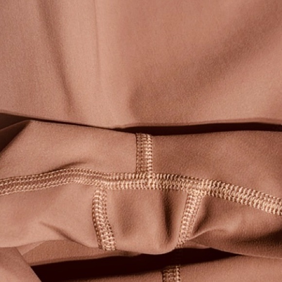 Alo High-Waist Slice Capri Leggings - Picture 13 of 14